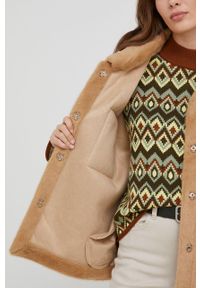 Answear Lab kurtka damska kolor beżowy przejściowa oversize. Kolor: beżowy. Materiał: materiał. Wzór: gładki. Styl: wakacyjny