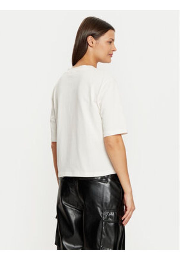 Guess T-Shirt V5RI09 I3Z14 Beżowy Regular Fit. Kolor: beżowy. Materiał: bawełna