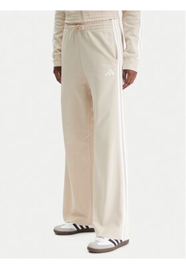 Adidas - adidas Dres Teamsport KB8181 Beżowy Regular Fit. Kolor: beżowy. Materiał: bawełna