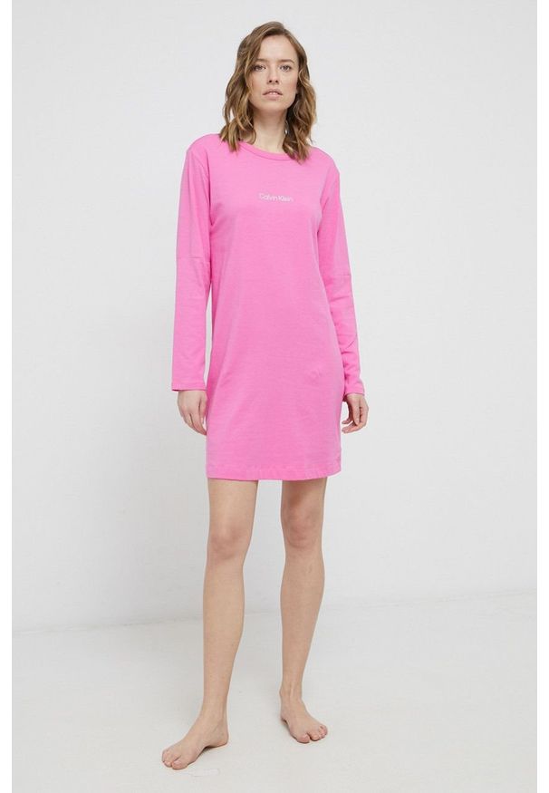Calvin Klein Underwear Koszula nocna damska kolor różowy. Kolor: różowy. Materiał: dzianina. Długość: długie. Wzór: nadruk