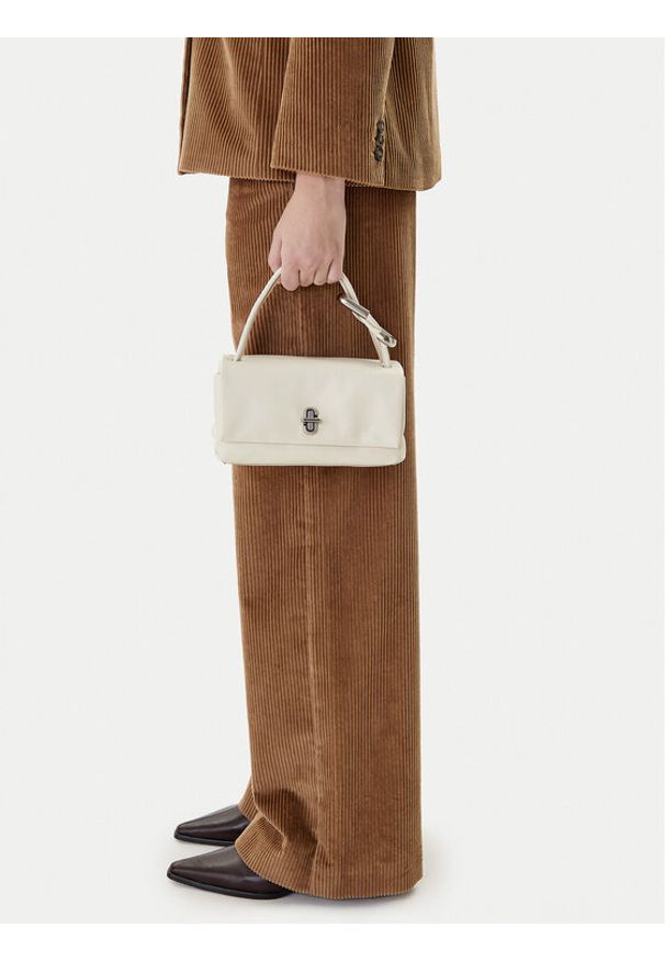 MARC JACOBS - Marc Jacobs Torebka The Mini Dual Bag 2F4HSH010H04 Écru. Kolor: kremowy. Materiał: skórzane