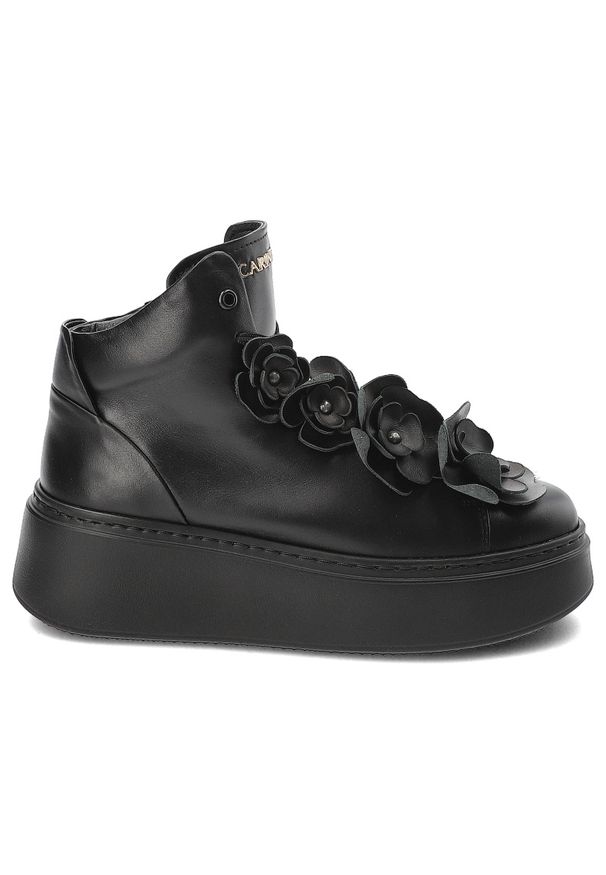 Czarne Sneakersy Carinii Modne Obuwie Damskie. Okazja: na co dzień. Kolor: czarny. Materiał: jeans. Styl: klasyczny, elegancki, sportowy, casual