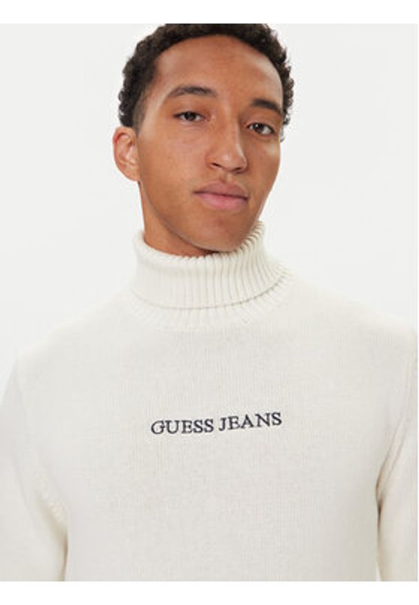 Guess Jeans Golf M5BR58 Z0561 Écru Regular Fit. Typ kołnierza: golf. Materiał: bawełna