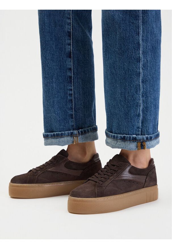 Lasocki Sneakersy CEO-WI16-ALISIANA-01 Brązowy ciemny. Kolor: brązowy. Materiał: skóra, zamsz