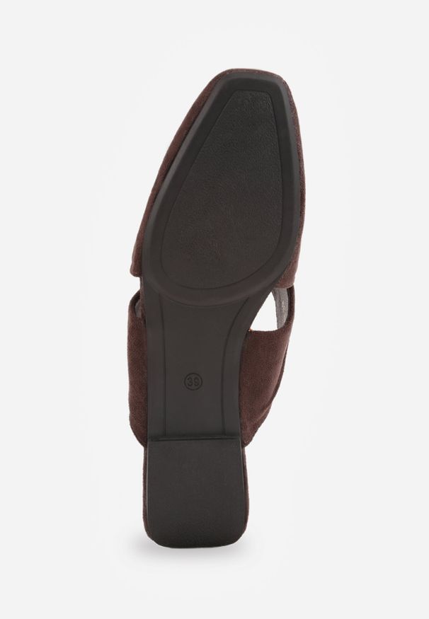 Born2be - Ciemnobrązowe Klapki Mule Vices Zdobione Supłem Lavisse. Kolor: brązowy. Materiał: len, jeans. Wzór: aplikacja. Obcas: na płaskiej podeszwie. Styl: klasyczny