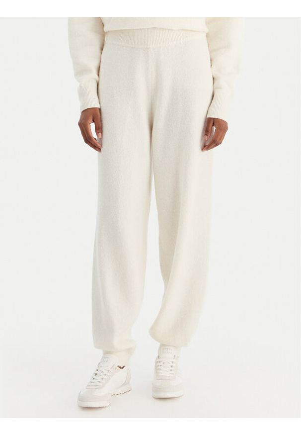 Calvin Klein Underwear Spodnie dresowe LV00QS7569 Écru Regular Fit. Materiał: syntetyk