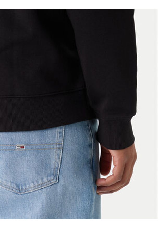 Tommy Jeans Bluza DM0DM20741 Czarny Regular Fit. Kolor: czarny. Materiał: bawełna