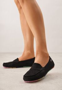 Born2be - Czarne Ażurowe Mokasyny ze Skórzaną Wkładką Ozdobione Przeszyciami Sylilise. Okazja: na co dzień. Kolor: czarny. Materiał: skóra. Wzór: ażurowy, aplikacja. Styl: casual, klasyczny #1