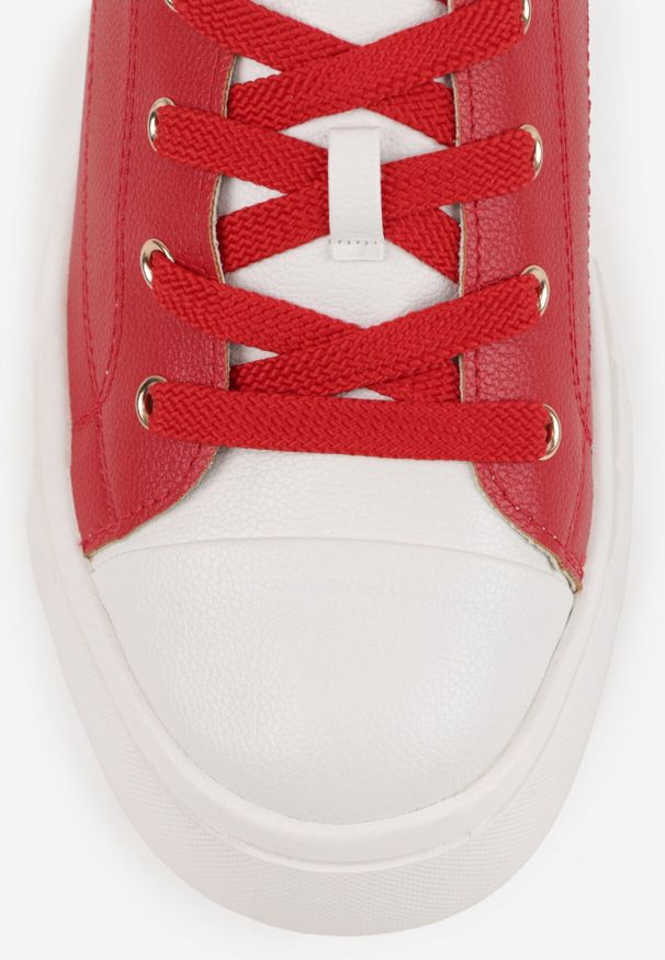 Born2be - Czerwone Sznurowane Sneakersy Vices na Płaskiej Podeszwie Firori. Zapięcie: sznurówki. Kolor: czerwony. Materiał: jeans. Wzór: jednolity, aplikacja. Obcas: na płaskiej podeszwie