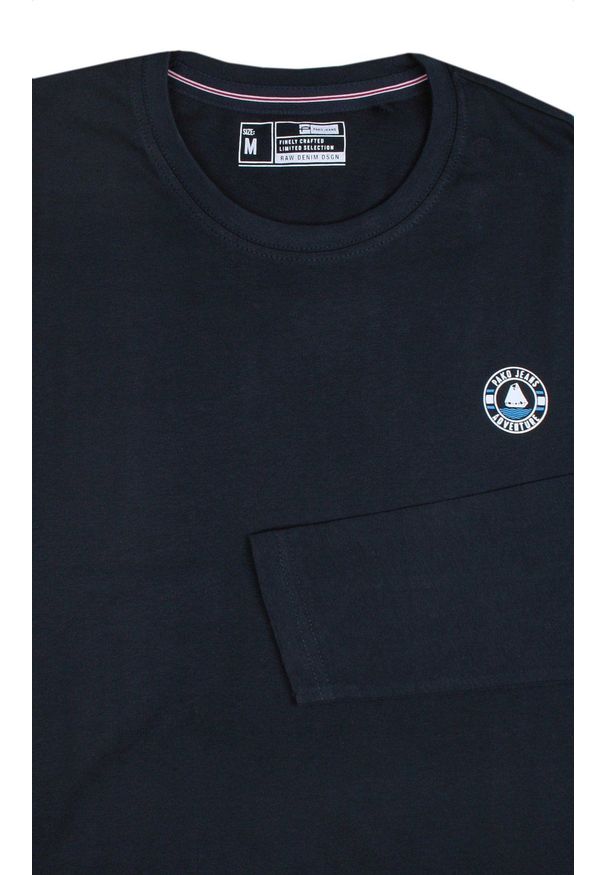 Koszulka z Długim Rękawem (Longsleeve) - Pako Jeans - Napis Na Rękawie - Granat. Okazja: na co dzień. Kolor: niebieski. Materiał: bawełna. Długość rękawa: długi rękaw. Długość: długie. Wzór: napisy. Styl: casual