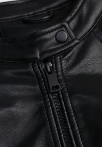 Born2be - Czarna Kurtka Ramoneska o Taliowanym Kroju ze Stójką Fezinia. Okazja: na co dzień. Typ kołnierza: kołnierzyk stójkowy. Kolor: czarny. Materiał: poliester, jeans. Styl: casual, elegancki #2