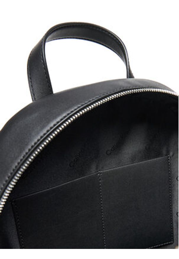 Calvin Klein Plecak Ck Mixmedia Backpack_Mono K60K613184 Czarny. Kolor: czarny. Materiał: skóra