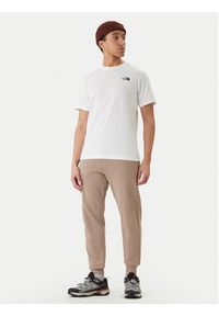 The North Face T-Shirt Vertical NF0A8GV1 Biały Regular Fit. Kolor: biały. Materiał: bawełna #4