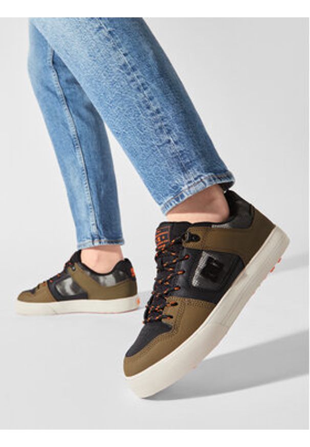 DC Sneakersy Pure Wnt ADYS300151 Czarny. Kolor: czarny. Materiał: skóra