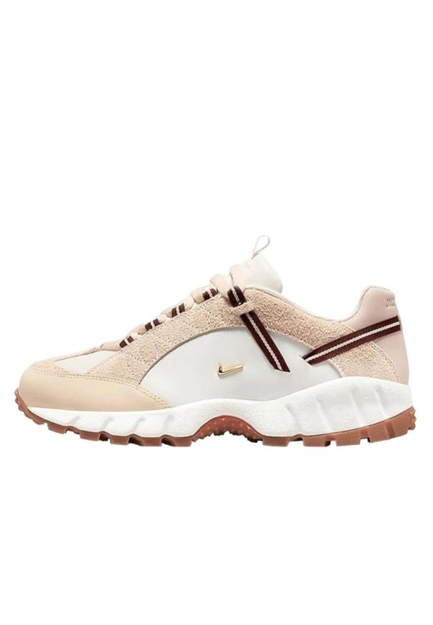 Buty do chodzenia dla dorosłych Nike Air Humara LX Jacquemus Beige. Kolor: biały. Sport: turystyka piesza