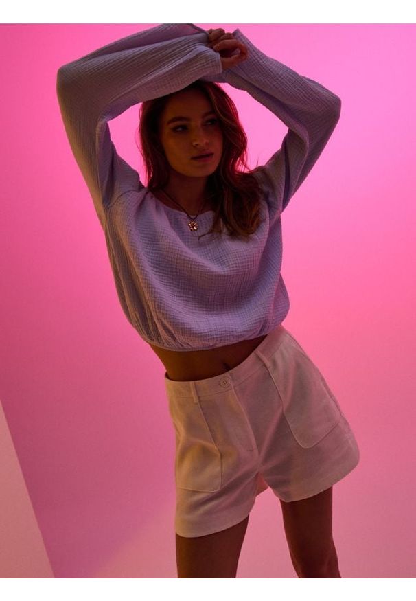 Sinsay - Szorty z domieszką lnu - kremowy. Kolor: kremowy. Materiał: len