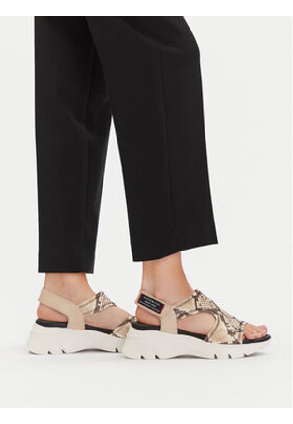 Hispanitas Sandały Dakar HV254010 Brązowy. Kolor: brązowy. Materiał: skóra