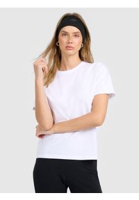 4f - 4F T-shirt regular gładki damski - biały M. Okazja: na co dzień. Kolor: biały. Materiał: materiał. Długość rękawa: krótki rękaw. Długość: krótkie. Wzór: gładki. Styl: casual, klasyczny #1