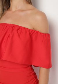 Born2be - Czerwona Dopasowana Sukienka Koktajlowa Hiszpanka Vices Awilisa. Typ kołnierza: dekolt hiszpanka. Kolor: czerwony. Sezon: lato. Styl: wizytowy #5