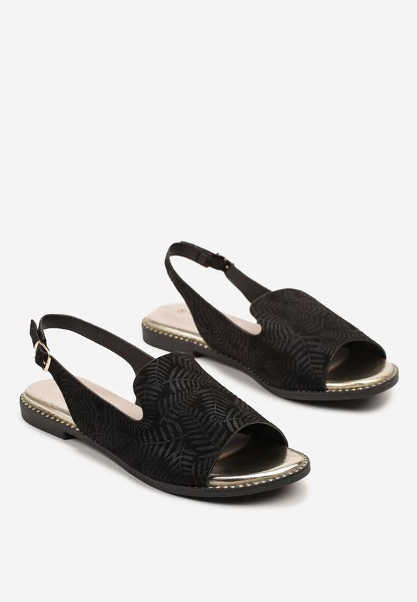 Renee - Czarne Sandały Slingback ze Skórzaną Wkładką i Noskiem Peep Toe Kirassa. Nosek buta: otwarty. Zapięcie: sprzączka. Kolor: czarny. Materiał: skóra. Obcas: na płaskiej podeszwie. Styl: klasyczny