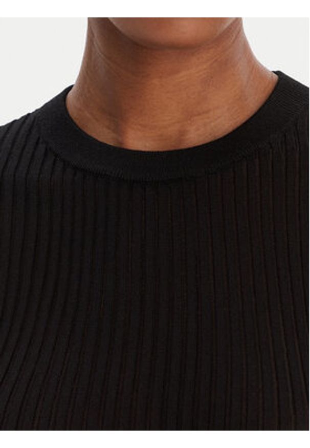 Hugo - HUGO Sweter Somya_B 50554221 Czarny Slim Fit. Kolor: czarny. Materiał: wiskoza