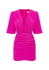 MARLU - Różowa sukienka mini z marszczeniem. Kolor: różowy, wielokolorowy, fioletowy. Materiał: tkanina, wiskoza. Typ sukienki: kopertowe, dopasowane. Styl: klasyczny. Długość: mini #2