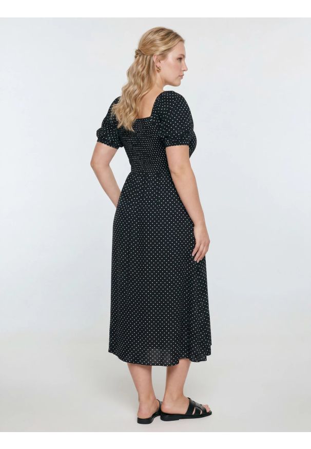 Big-Star - Sukienka damska midi z wiskozy w kropki czarna Sotini 906. Okazja: na wesele, na ślub cywilny. Typ kołnierza: dekolt w karo. Kolor: czarny. Materiał: wiskoza. Wzór: kropki. Sezon: lato. Styl: klasyczny. Długość: midi
