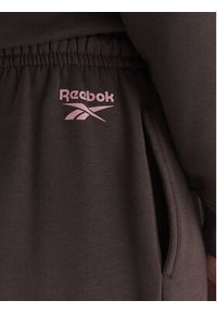 Reebok Spodnie dresowe Marvs RK25165CCW Brązowy Regular Fit. Kolor: brązowy. Materiał: bawełna #5