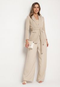 Born2be - Jasnobeżowa Marynarka Jednorzędowa z Wiązanym Paskiem Isabelline. Kolor: beżowy. Styl: elegancki #3