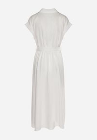 Born2be - Biała Koszulowa Sukienka Zapinana na Guziki z Materiałowym Paskiem Moaxel. Kolor: biały. Materiał: materiał. Długość rękawa: krótki rękaw. Typ sukienki: koszulowe. Styl: elegancki #6