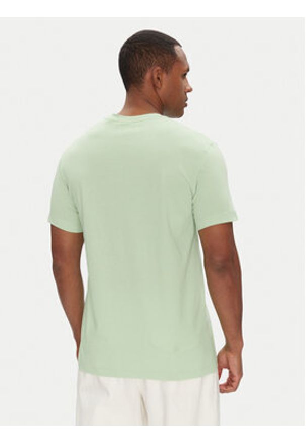 GANT - Gant T-Shirt Shield 2003184 Zielony Regular Fit. Kolor: zielony. Materiał: bawełna