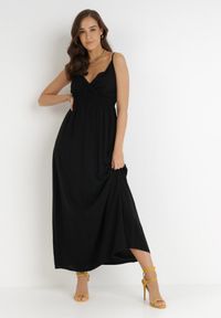Born2be - Czarna Sukienka Cadole. Kolor: czarny. Materiał: bawełna. Długość rękawa: na ramiączkach. Typ sukienki: kopertowe. Styl: wakacyjny. Długość: maxi #1