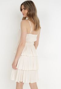 Born2be - Beżowa Sukienka z Wiskozy Kephassa. Typ kołnierza: kołnierz z falbankami. Kolor: beżowy. Materiał: wiskoza. Długość rękawa: na ramiączkach. Wzór: aplikacja. Typ sukienki: rozkloszowane. Styl: klasyczny #3