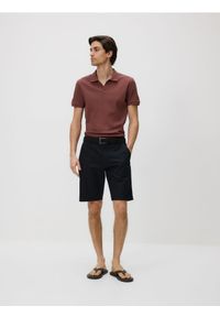 Reserved - Szorty chino regular z paskiem - czarny. Kolor: czarny. Materiał: bawełna, len #1