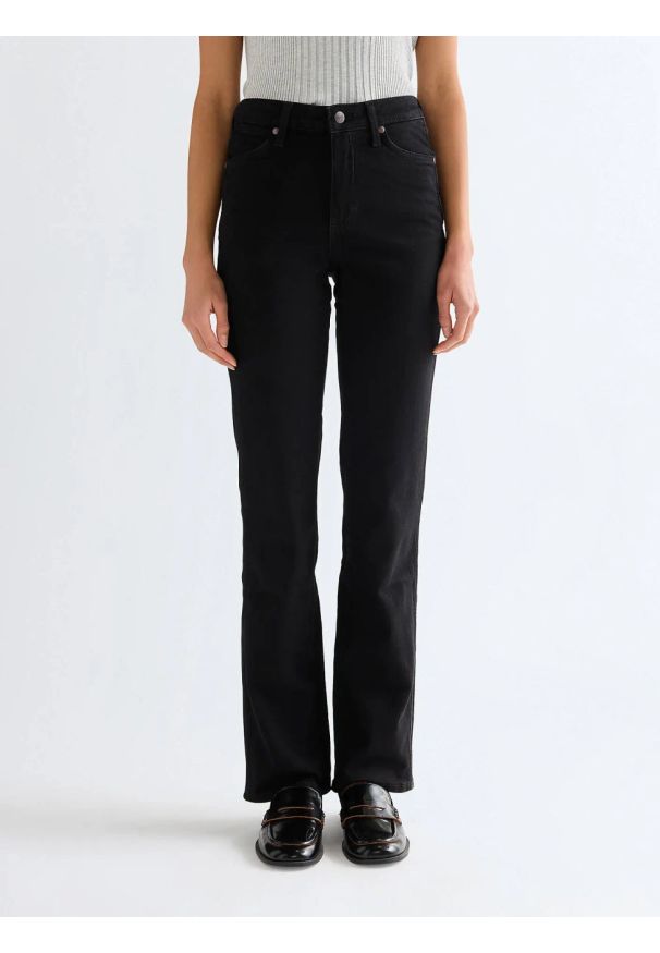 Wrangler - DAMSKIE SPODNIE WRANGLER STRAIGHT BLACK 112381069