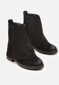 Renee - Czarne Botki z Imitacji Zamszu z Cholewką w Stylu Nogawki Rilavine. Okazja: na co dzień. Kolor: czarny. Materiał: zamsz. Szerokość cholewki: normalna. Styl: casual