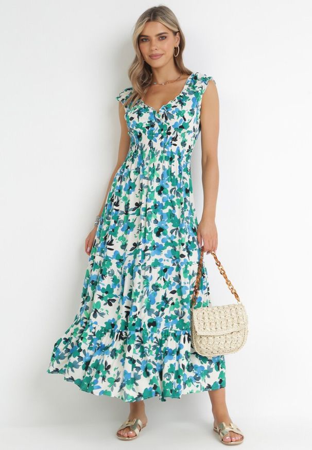Born2be - Zielona Wiskozowa Sukienka Maxi z Kopertowym Dekoltem i Gumką w Talii Erian. Kolor: zielony. Materiał: wiskoza. Długość rękawa: bez rękawów. Wzór: kwiaty. Sezon: wiosna, lato. Typ sukienki: kopertowe. Długość: maxi