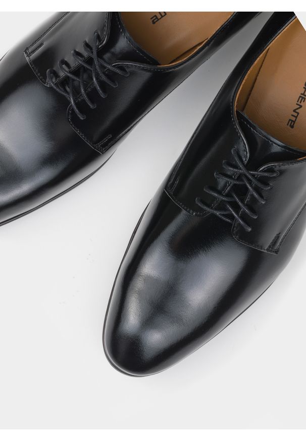 Pako Lorente - PAKO LORENTE – Buty męskie P000B-BX-012-C-0. Materiał: skóra. Wzór: gładki