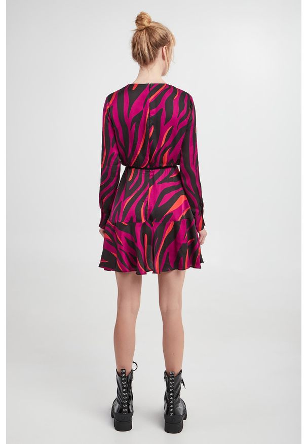 Pinko - Sukienka satynowa Akihiro PINKO. Materiał: satyna