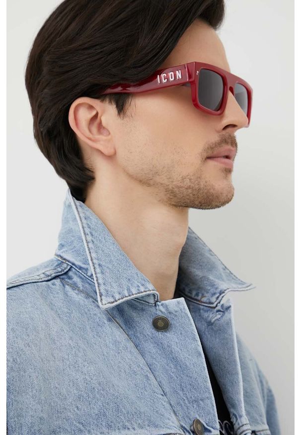 DSQUARED2 okulary przeciwsłoneczne męskie kolor czerwony. Kształt: prostokątne. Kolor: czerwony