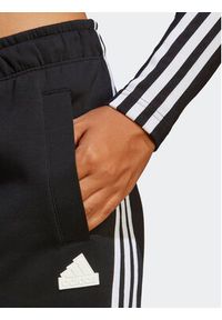 Adidas - adidas Spodnie dresowe Future Icons 3-Stripes Regular Tracksuit Bottoms HT4704 Czarny Regular Fit. Kolor: czarny. Materiał: bawełna