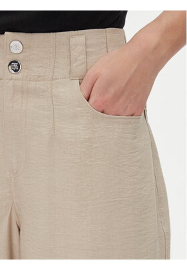 DKNY Spodnie materiałowe P41KTR48 Beżowy Loose Fit. Kolor: beżowy. Materiał: syntetyk