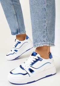 Born2be - Biało-Niebieskie Sneakersy z Metalicznymi Wstawkami Saifin. Kolor: biały