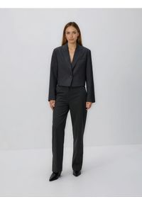 Reserved - Spodnie w prążek - ciemnoszary. Kolor: szary. Materiał: wiskoza, dzianina. Wzór: prążki #1