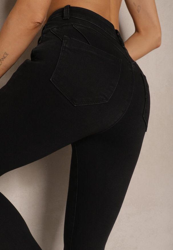 Renee - Czarne Jeansy o Fasonie Skinny Push Up Vosea. Kolor: czarny. Styl: elegancki