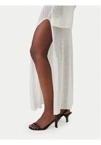 BARDOT - Bardot Sukienka koktajlowa Dorota Halter Neck 60206DB Różowy Regular Fit. Typ kołnierza: dekolt halter. Kolor: różowy. Materiał: syntetyk. Styl: wizytowy #5