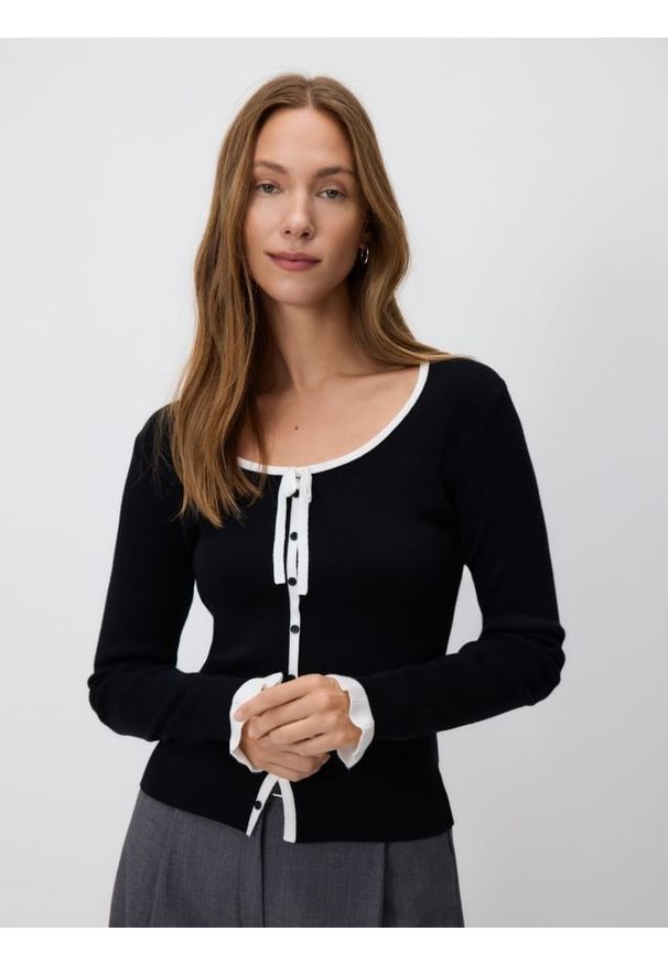 Reserved - Kardigan z ozdobnym wiązaniem - wielobarwny. Materiał: wiskoza, dzianina