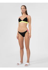 4f - Dół od bikini damski. Kolor: czarny. Materiał: dzianina, materiał. Wzór: gładki