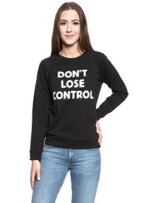 Lee - BLUZA LEE DAMSKA CORE CREWNECK SWS BLACK L53SDE01. Wzór: napisy #9