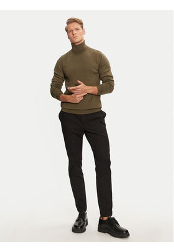 Hugo - HUGO Golf San Thomas-M 50474174 Khaki Slim Fit. Typ kołnierza: golf. Kolor: brązowy. Materiał: wełna